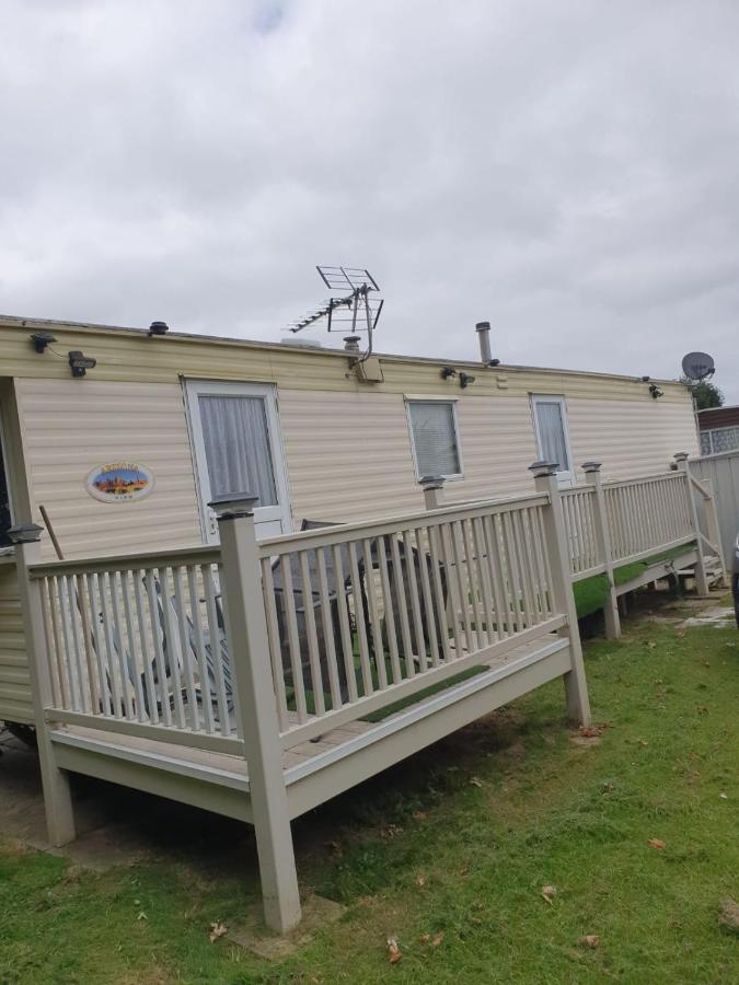 R And B Static Caravan Skegness Exteriör bild