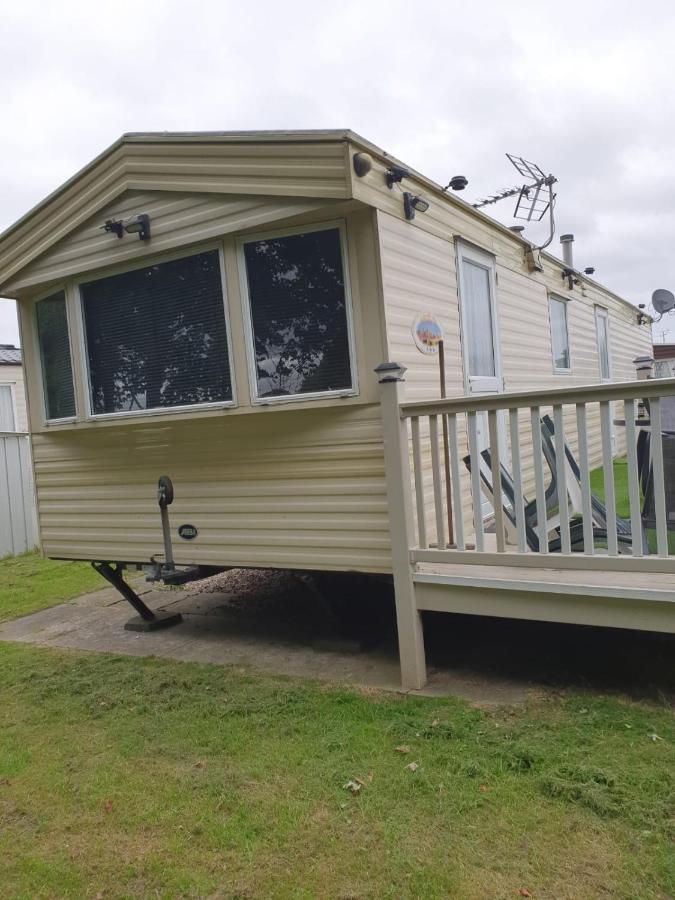 R And B Static Caravan Skegness Exteriör bild